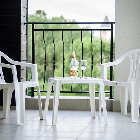 Cantilena Complex Pantai Sunny Luaran gambar