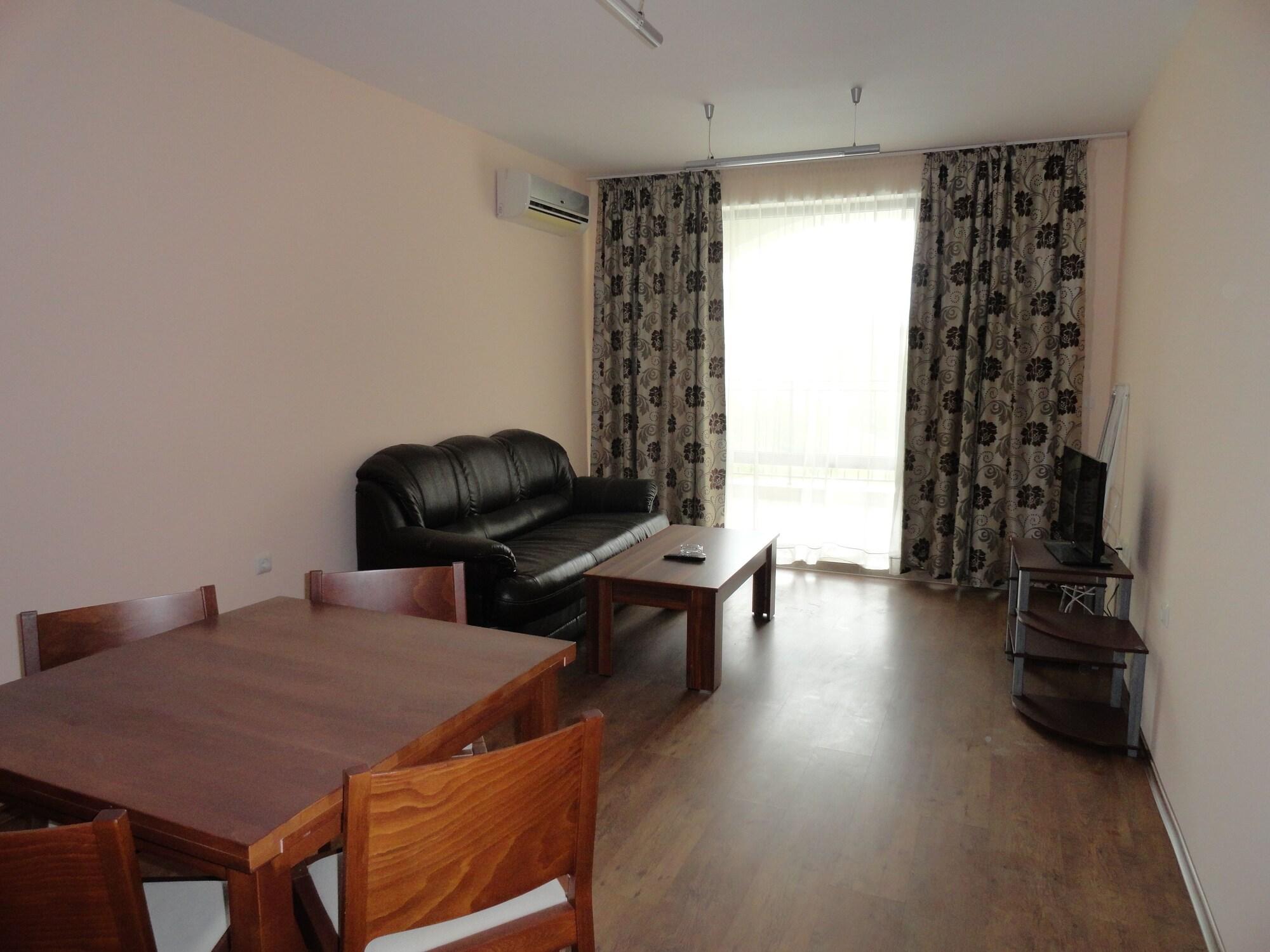 Cantilena Complex Pantai Sunny Luaran gambar