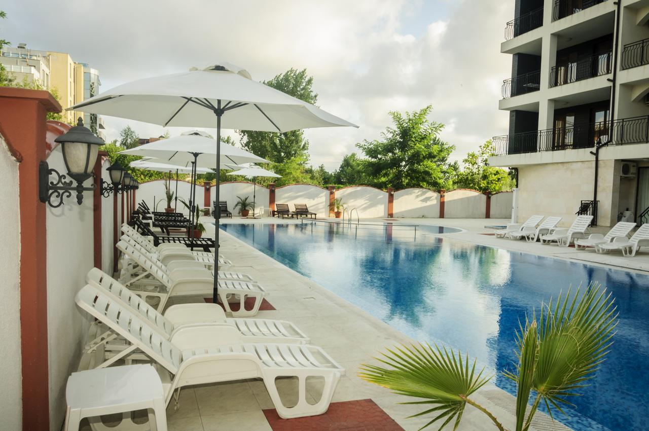 Cantilena Complex Pantai Sunny Luaran gambar