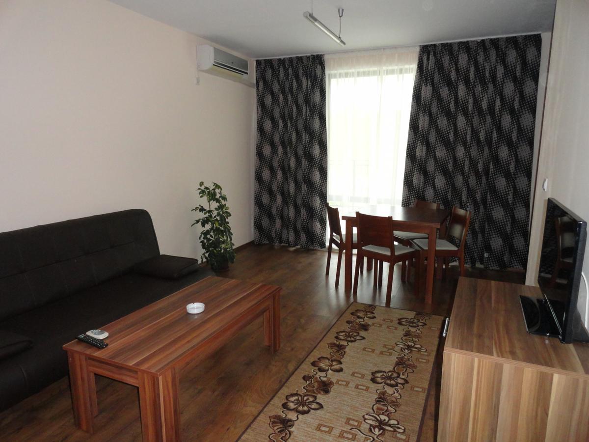 Cantilena Complex Pantai Sunny Luaran gambar