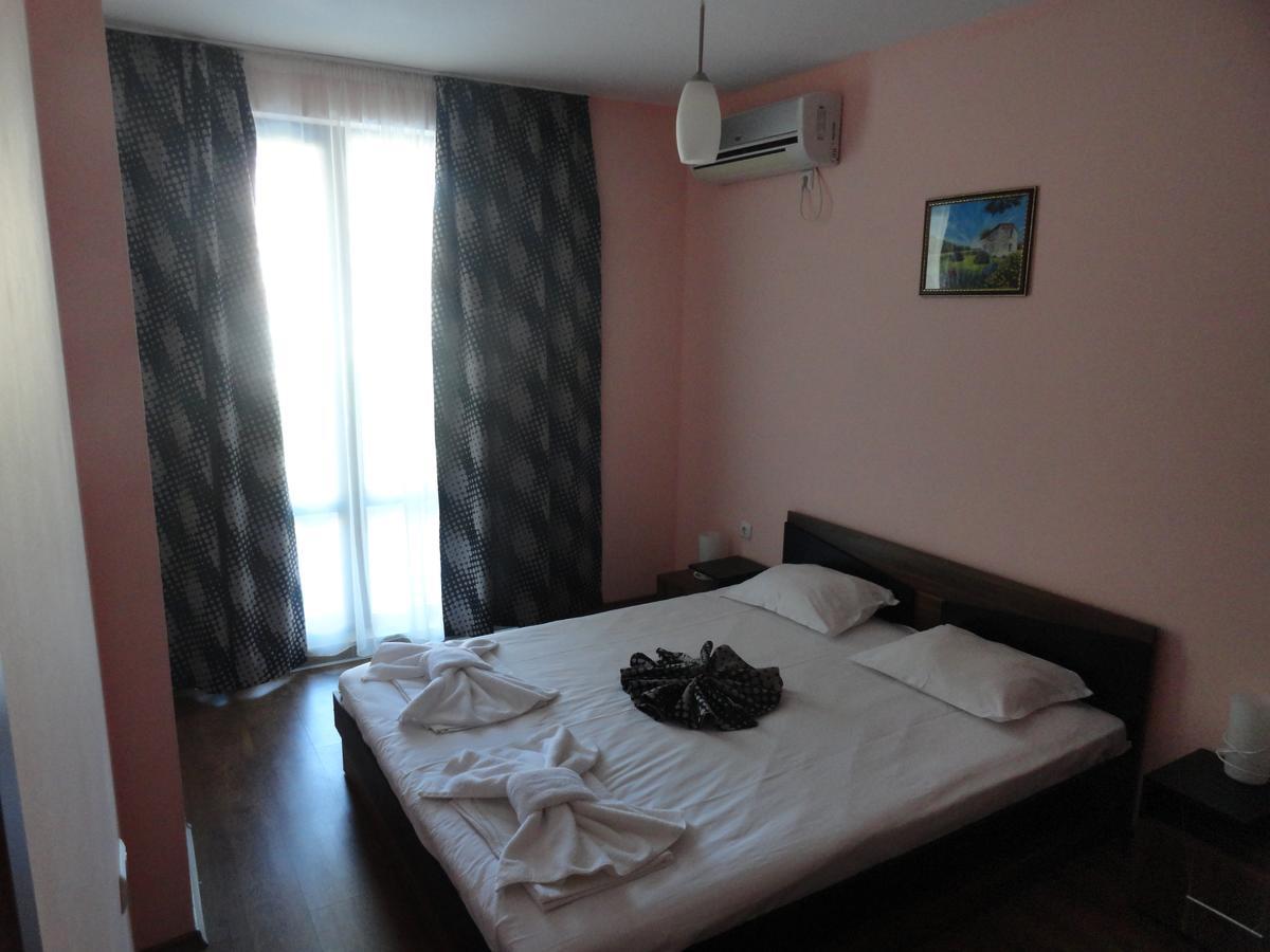 Cantilena Complex Pantai Sunny Luaran gambar