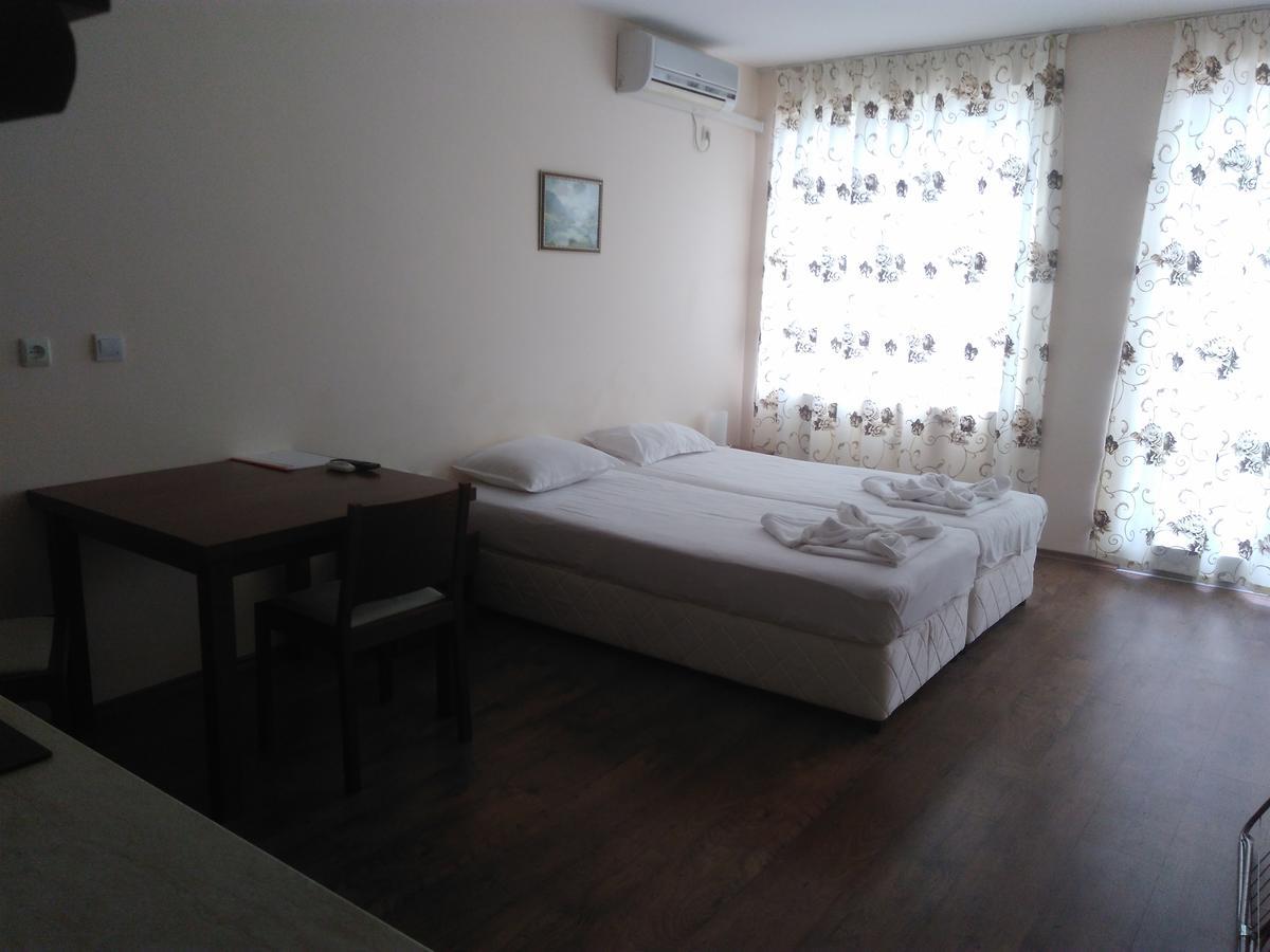 Cantilena Complex Pantai Sunny Luaran gambar