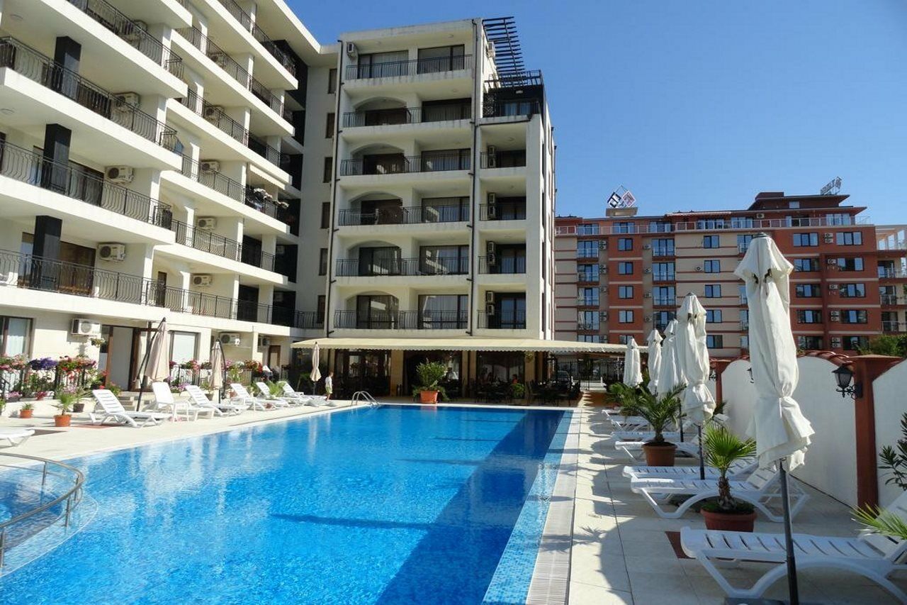 Cantilena Complex Pantai Sunny Luaran gambar